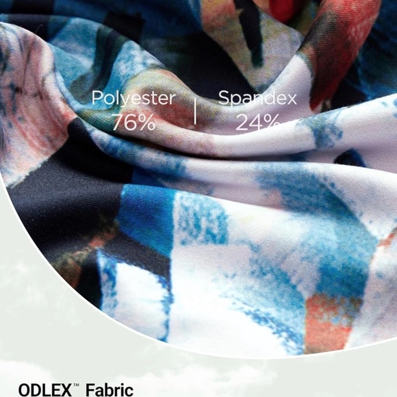 Vibrant Geometric Print Capris - Picture 3 of 7